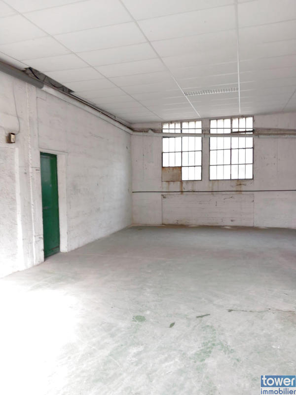 Entrepôt - 160 m²
