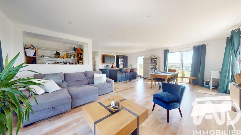 Maison - 93 m² - 4 pièces