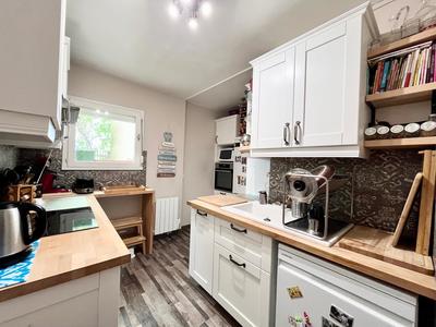 Appartement - 99 m² - 6 pièces