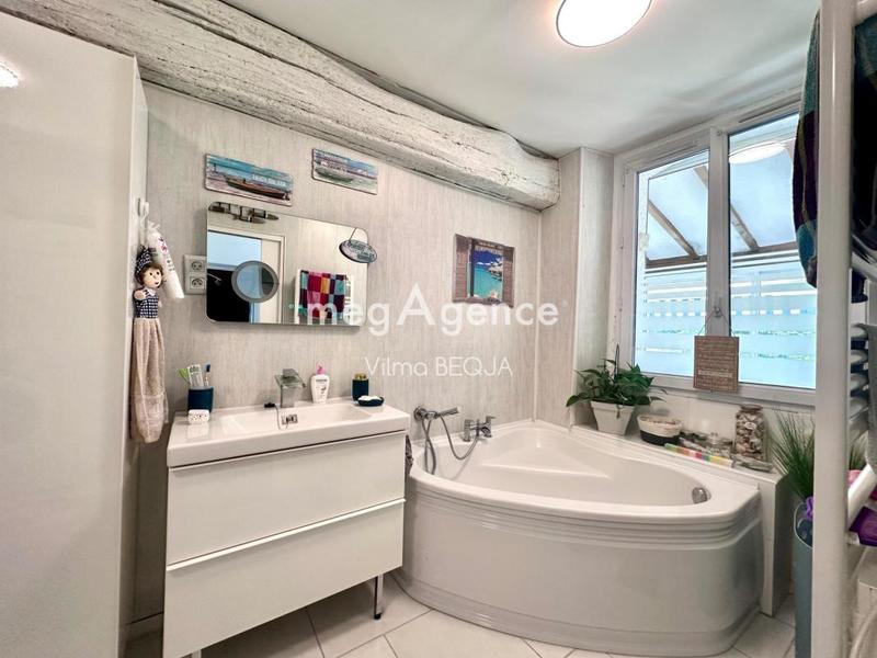 Maison - 304 m² - 7 pièces