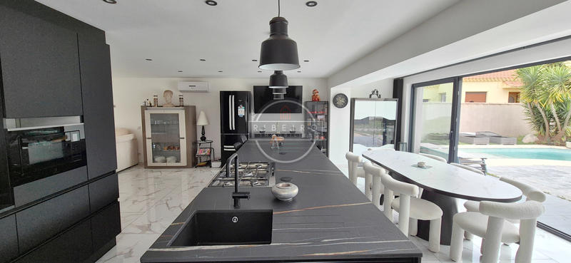 Villa - 161 m² - 5 pièces