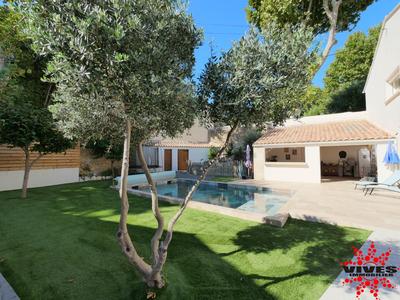 Maison - 175 m² - 6 pièces