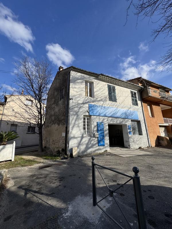 Immeuble - 140 m² - 4 pièces