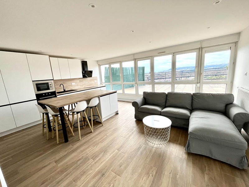 Appartement - 75 m² - 3 pièces