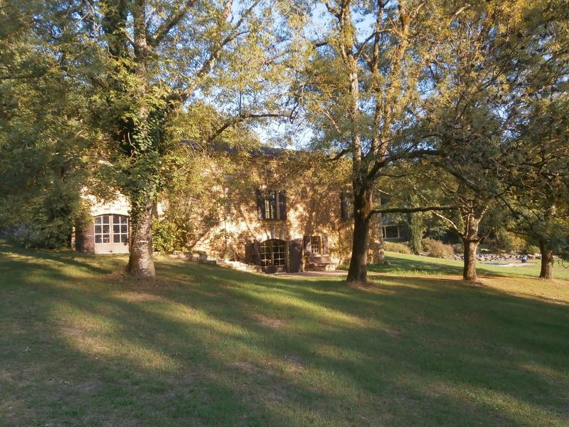 Maison traditionnelle - 221 m² - 8 pièces