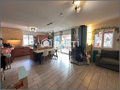 Maison - 95 m² - 5 pièces