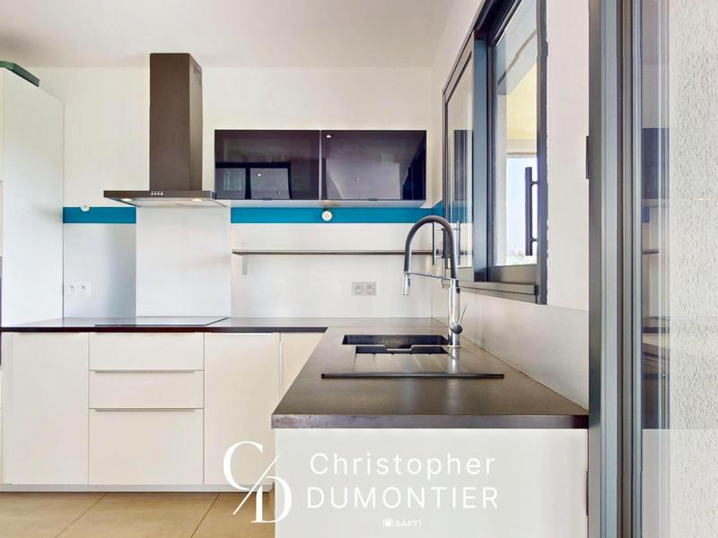 Maison - 205 m² - 6 pièces