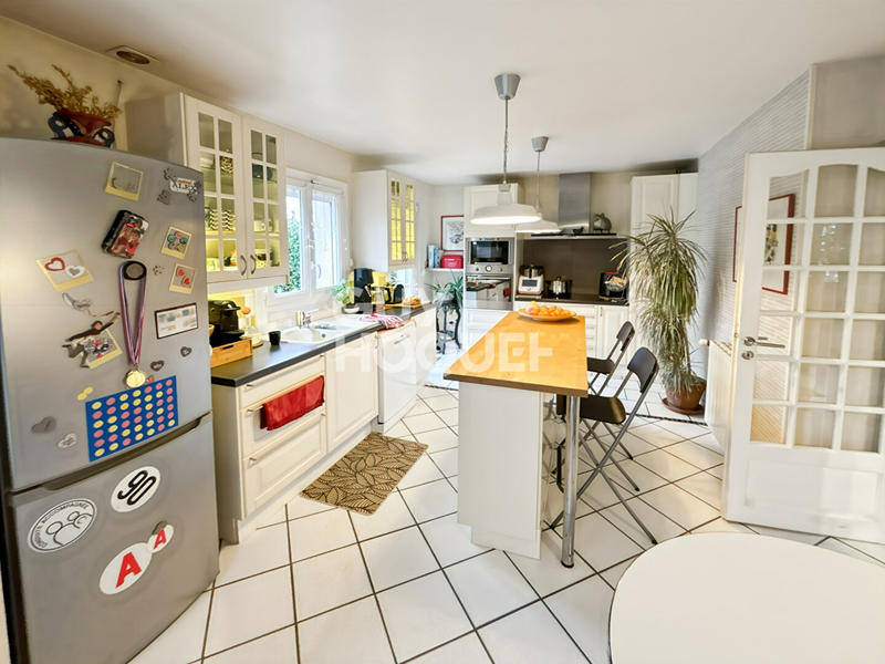 Maison - 110 m² - 6 pièces