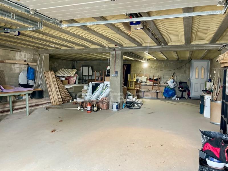 Maison - 308 m² - 10 pièces