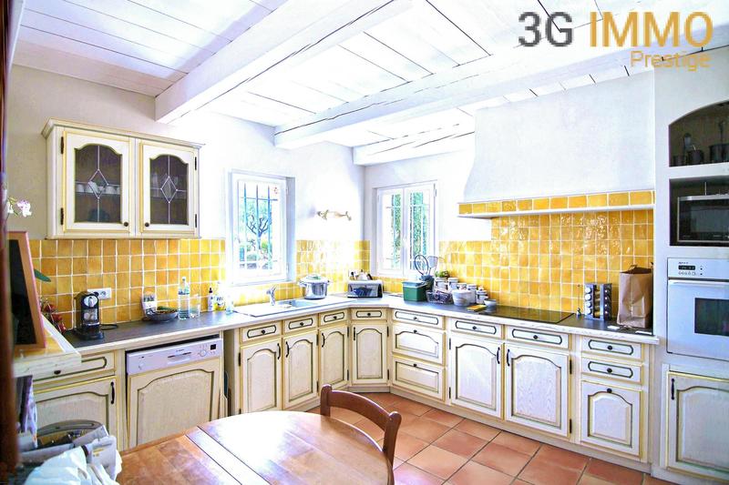 Bastide - 245 m² - 6 pièces