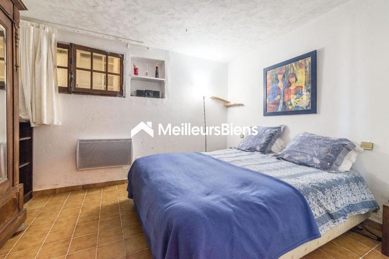 Maison - 225 m² - 12 pièces