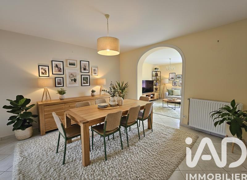 Maison - 94 m² - 5 pièces