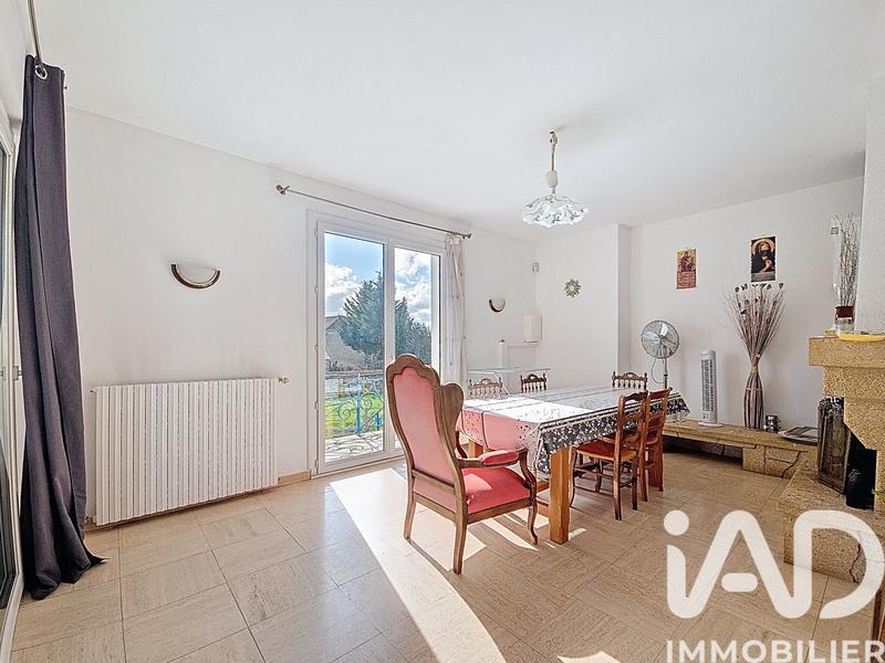 Maison - 231 m² - 10 pièces