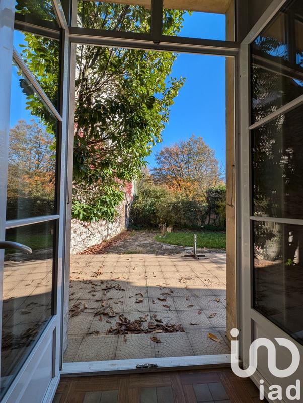 Maison - 237 m² - 7 pièces