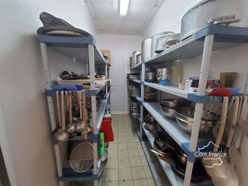 Local d'activité / Entrepôt - 208 m²