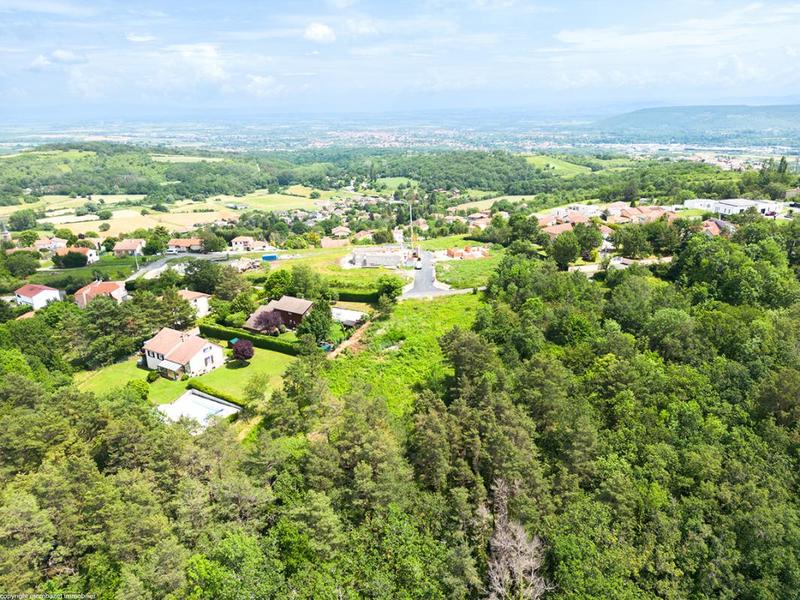 Terrain constructible - 3 415 m²