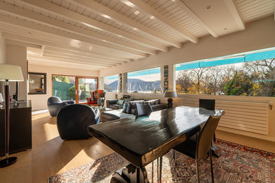 Villa - 235 m² - 8 pièces