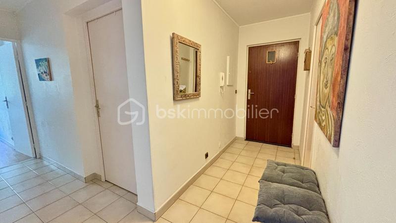 Appartement - 66 m² - 3 pièces