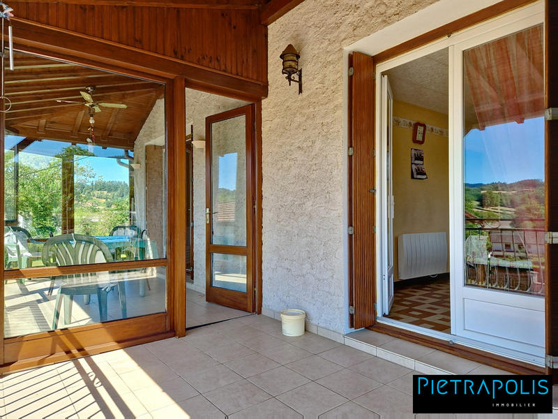 Maison - 102 m² - 5 pièces