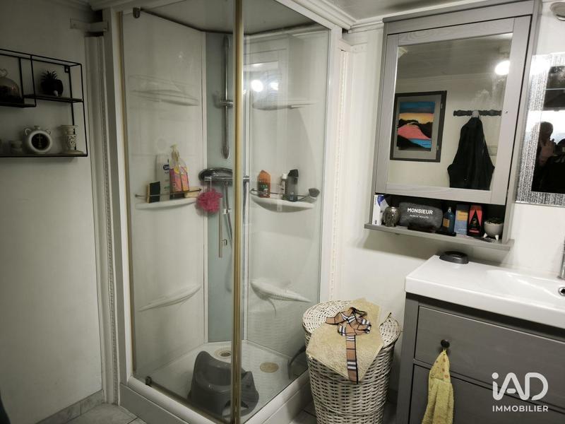 Local commercial - 215 m²