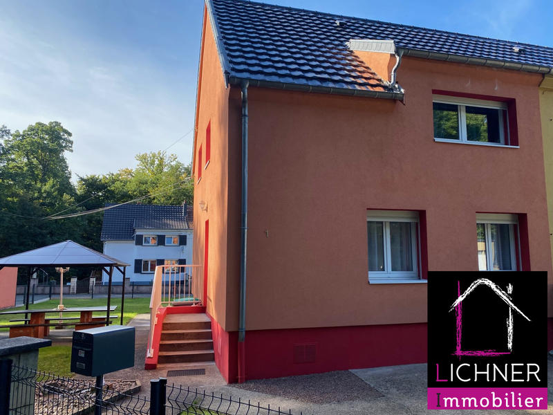 Maison - 96 m² - 5 pièces