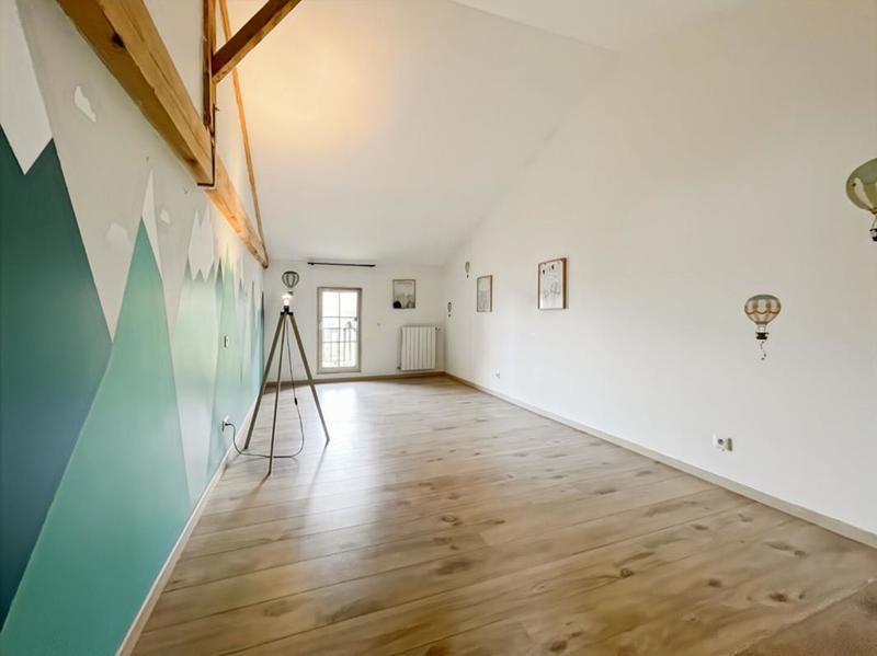 Maison - 257 m² - 10 pièces