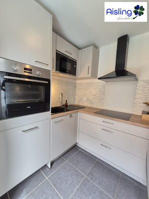 Maison - 93 m² - 4 pièces