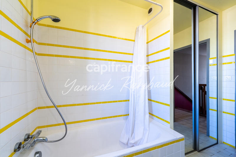 Maison - 147 m² - 5 pièces