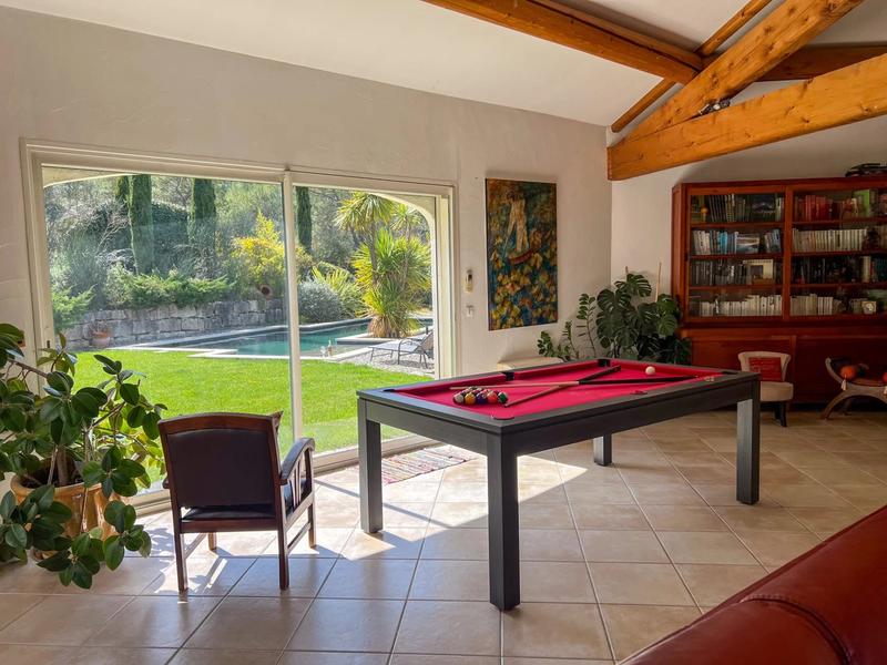 Villa - 210 m² - 7 pièces