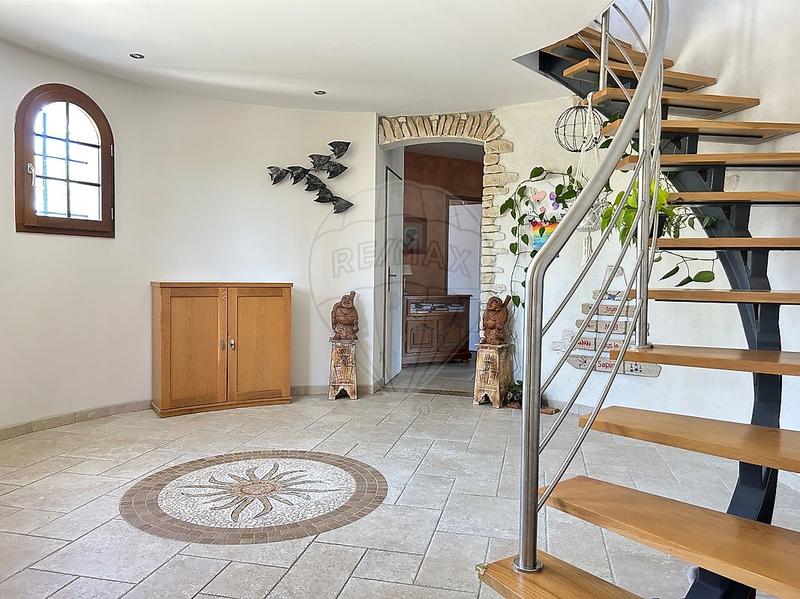 Maison - 193 m² - 6 pièces