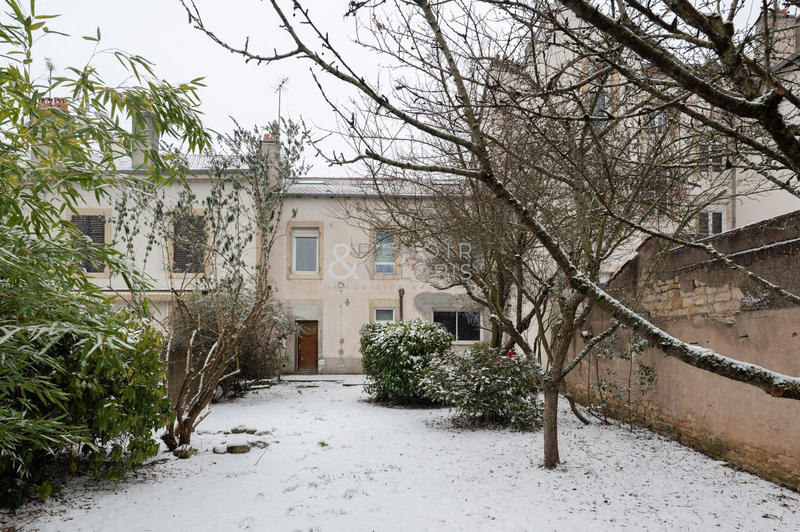 Maison - 161 m² - 8 pièces