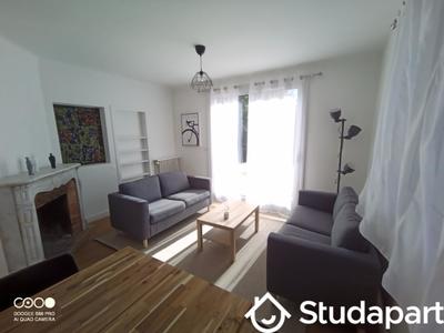 Chambre - 13 m² - 1 pièce