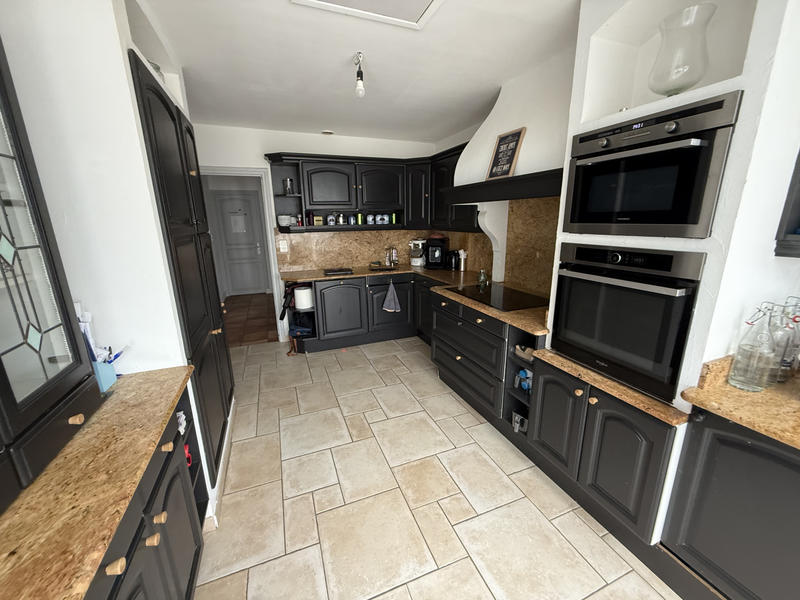 Maison - 211 m² - 10 pièces