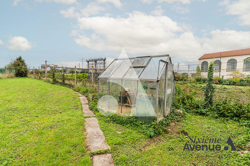 Maison - 92 m² - 5 pièces