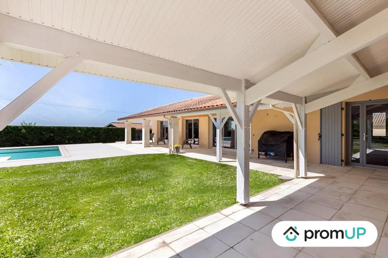 Villa - 234 m² - 7 pièces