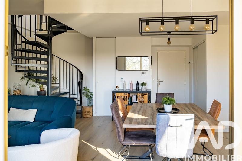 Duplex - 92 m² - 4 pièces