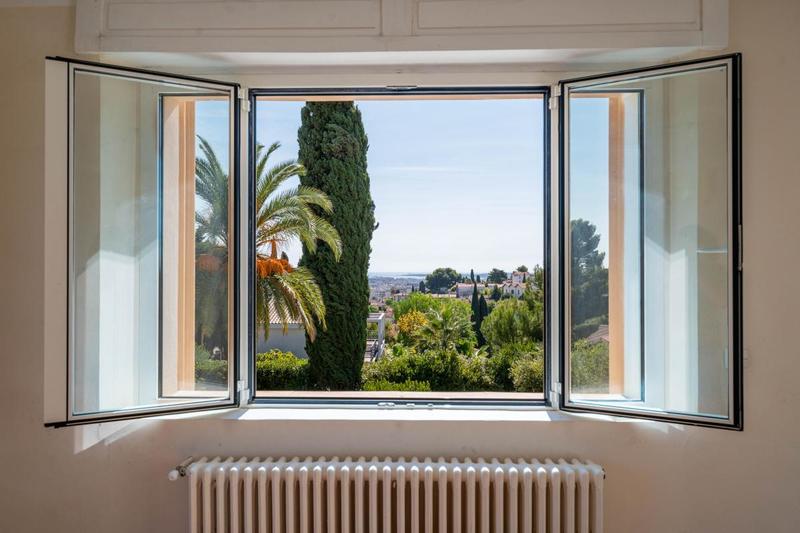 Maison - 201 m² - 7 pièces