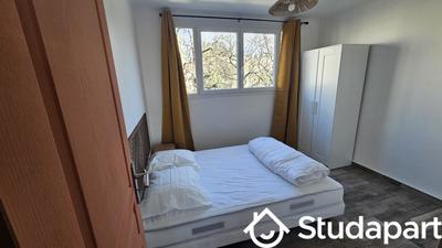 Chambre - 11 m² - 1 pièce