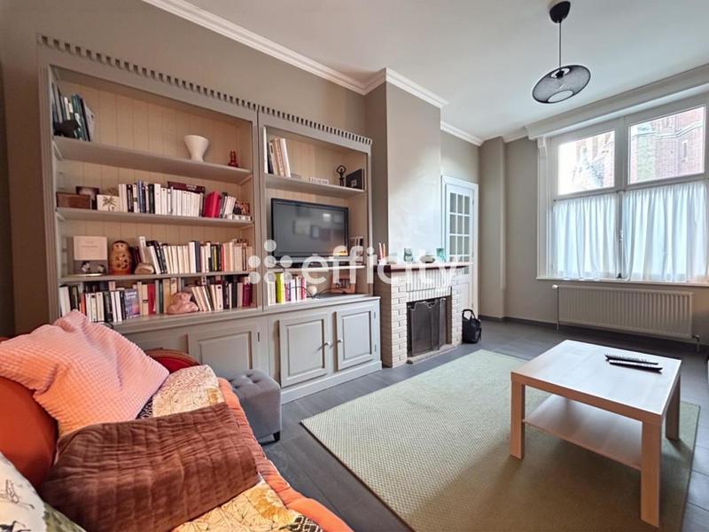 Maison - 210 m² - 8 pièces