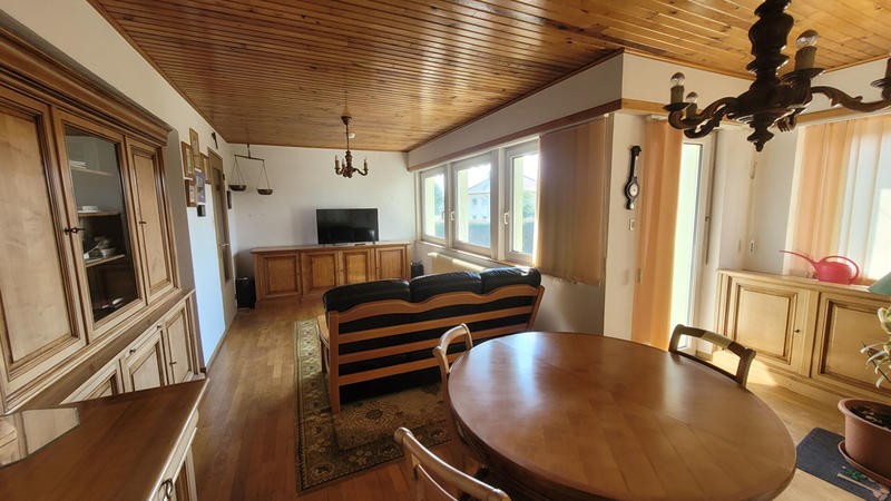 Maison - 90 m² - 5 pièces