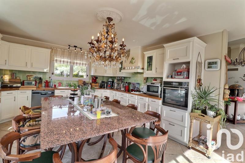 Maison - 196 m² - 7 pièces