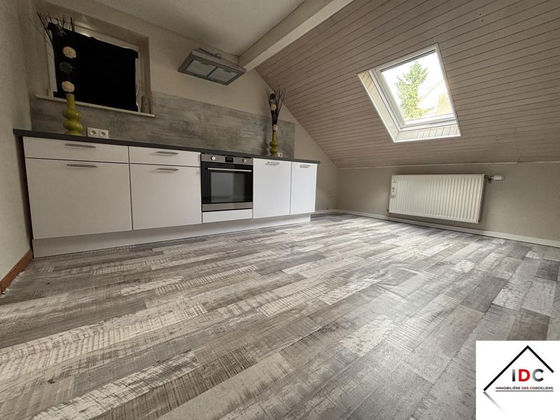 Maison - 165 m² - 9 pièces