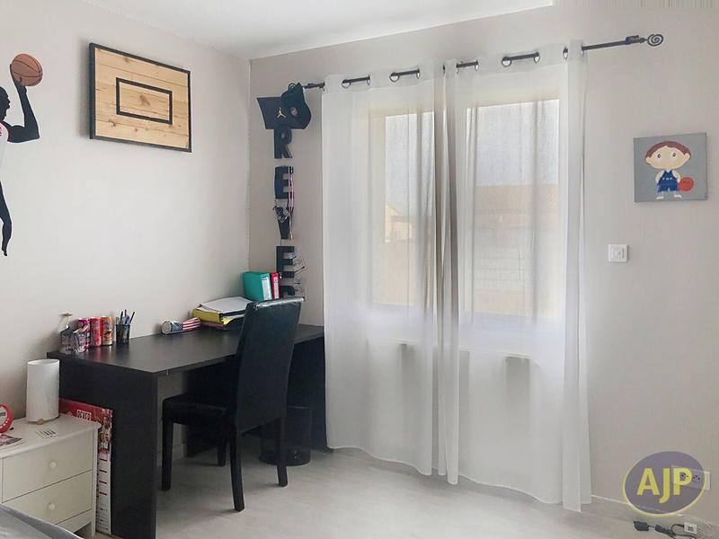 Maison - 161 m² - 7 pièces