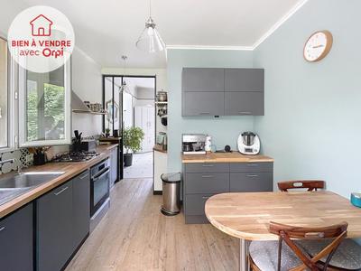 Maison - 140 m² - 5 pièces