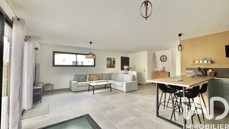 Maison - 84 m² - 3 pièces