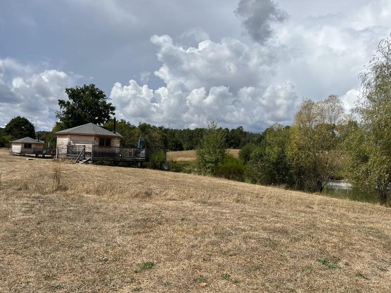 Maison - 900 m² - 20 pièces