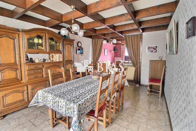 Maison - 97 m² - 5 pièces