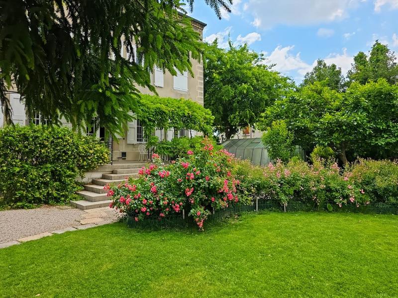 Maison de maîtres - 484 m² - 16 pièces