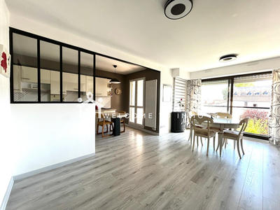 Appartement - 93 m² - 4 pièces