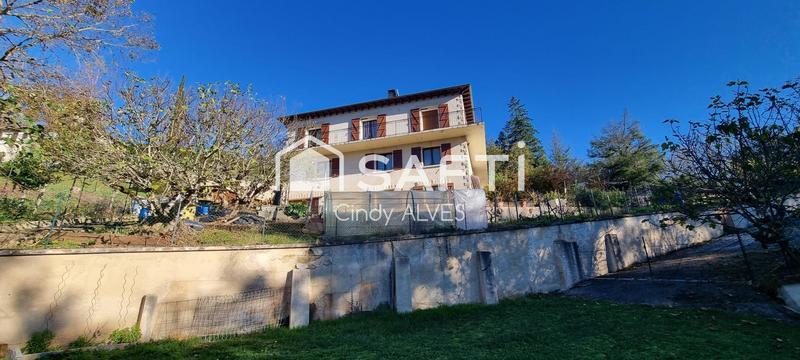 Maison - 310 m² - 9 pièces